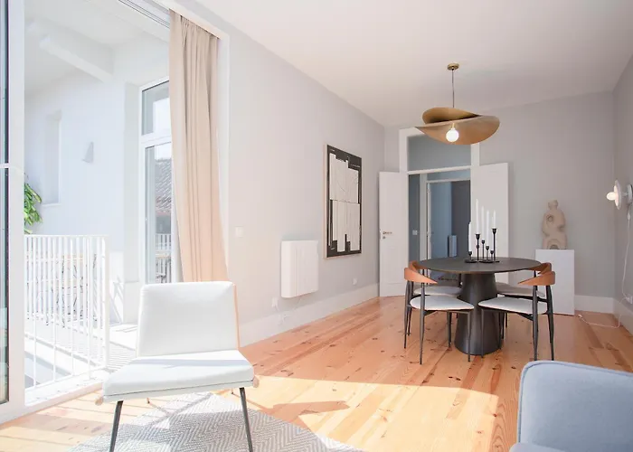 Liiiving In Porto - Art Design Apartment